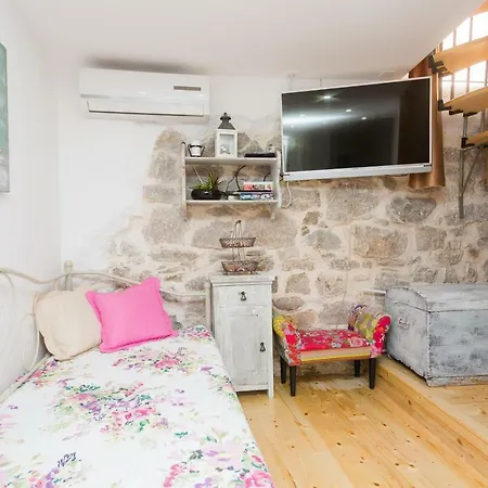 House - Dama * Split